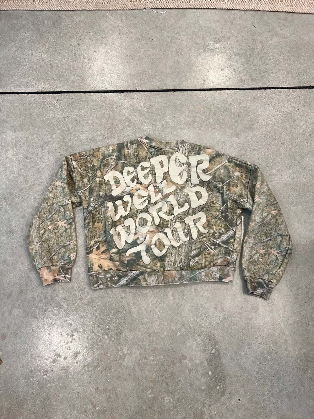 Kacey Musgraves Deeper Well World Tour Camo Sweatshirt Size Small